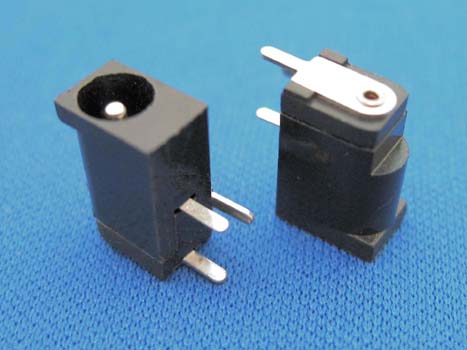 DC电源插座 1.30mm内径，4.00mm外径 直插 90°