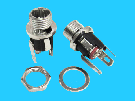 DC电源插座 2.00mm内径，5.70mm外径 直插 180°